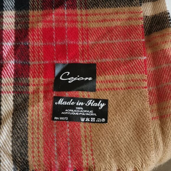 Cejon Unisex Plaid Scarf. - Picture 5 of 5